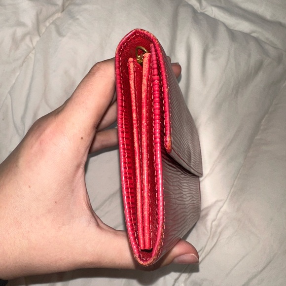 Louis Vuitton Epi Long Wallet - Picture 5 of 10